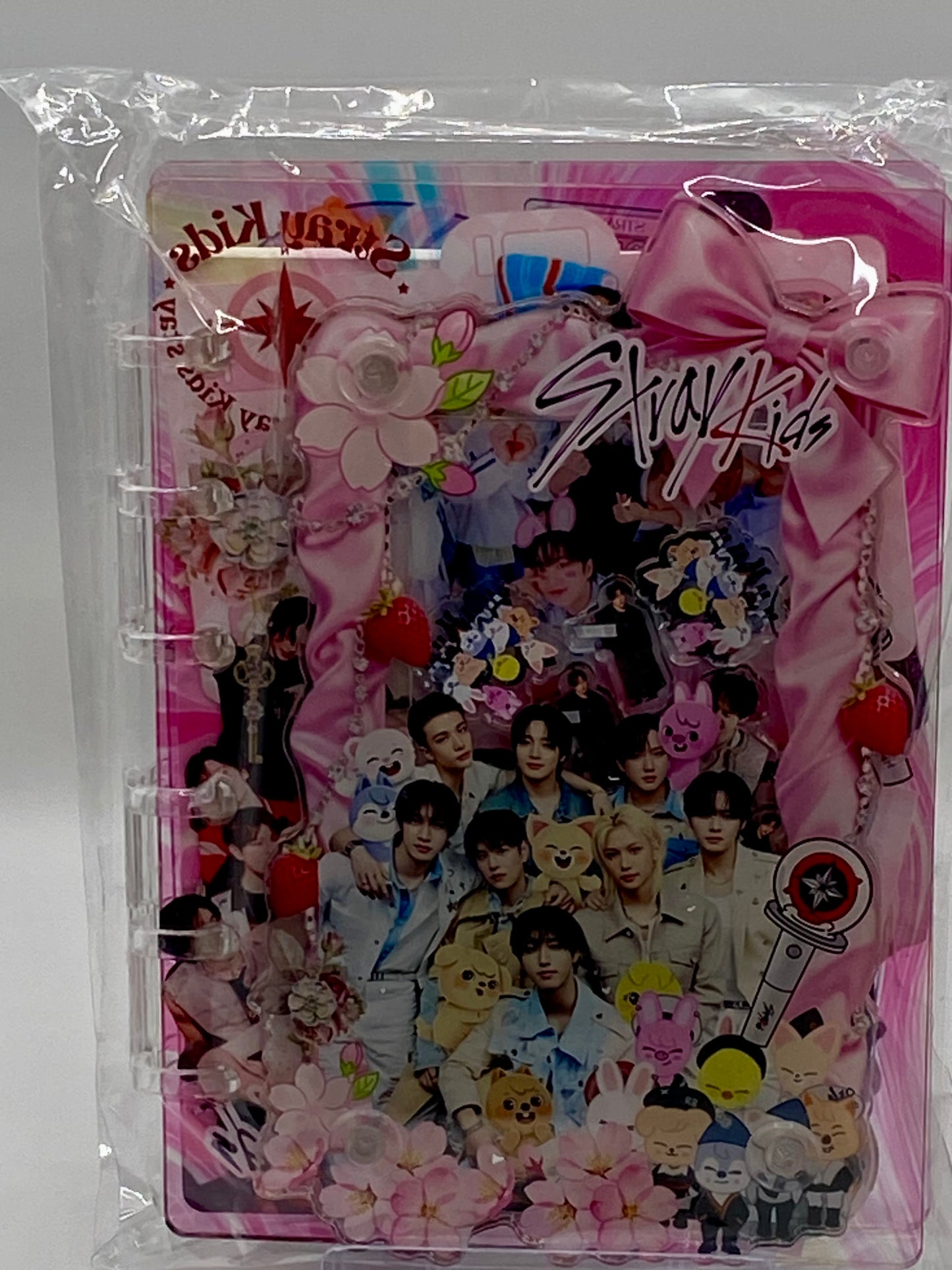 K-POP SHAKER NOTEBOOKS – Interactive Fan Stationery